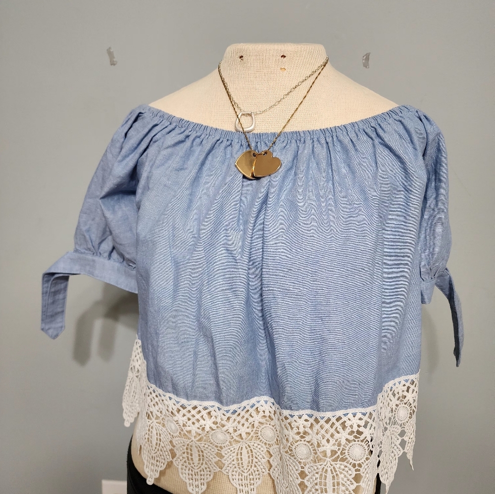Blue Off-Shoulder Top with Lace Trim IRIS .SIZE.M .L17 .B18 .SLEEVE 9 A2